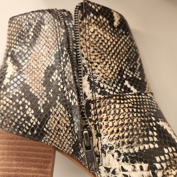 Madewell Snakeskin Embossed Leather Ankle Boots - Picture 14 of 15